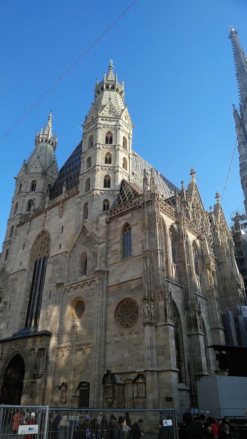 Rent Apartment - Rent Apartment Pichlergasse 4, 1090 Wien, Austria