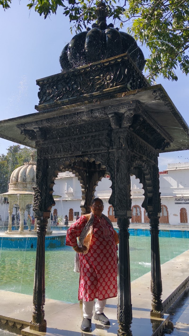 Lake Garden - Lake Garden HMRF+56P, Rani Rd, Ambamata, Udaipur, Rajasthan 313004, India
