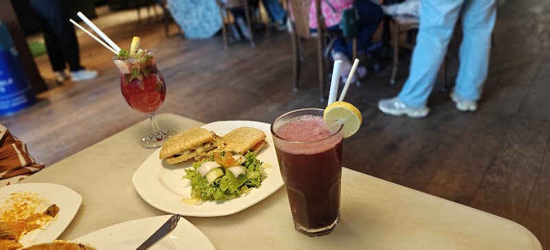 The Big Chill Cafe - The Big Chill Cafe Ardee Mall Rd, Block B, Ardee City, Sector 52, Gurugram, Haryana 122003, India