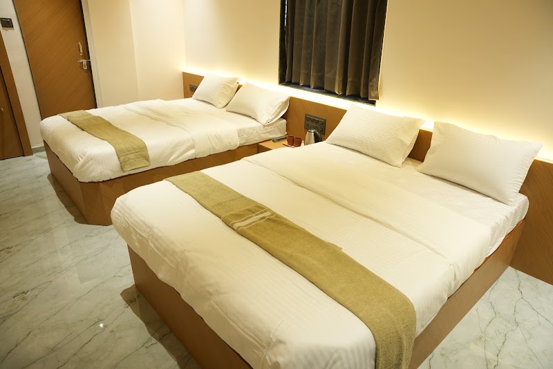 Hotel Nature’s Nest - Hotel Nature’s Nest behind 500 rooms, near overhead watertank, Shirdi, Maharashtra 423109, India