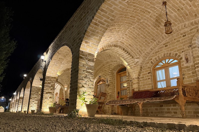 Ilkhani Amir ecotourism residence - Ilkhani Amir ecotourism residence, CQJX+J6X, Soltaniyeh, Zanjan Province, Iran