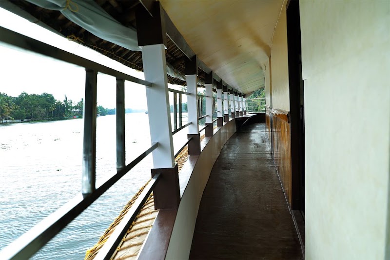 Venisa House Boat - Deluxe 4BH
