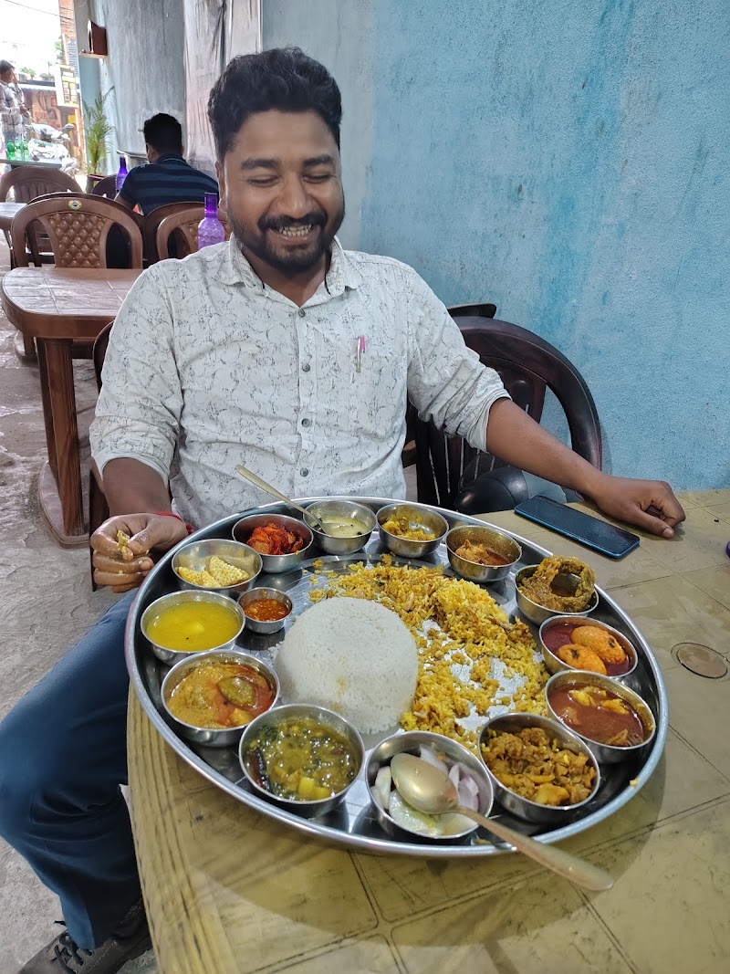 Desi Tadka _WE देशी_(best hotel in Jharsuguda) - Desi Tadka _WE देशी_(best hotel in Jharsuguda), Vedanta Road, near HP petrol pump, sunarimunda, Sarbahal, Jharsuguda, Odisha 768202, India