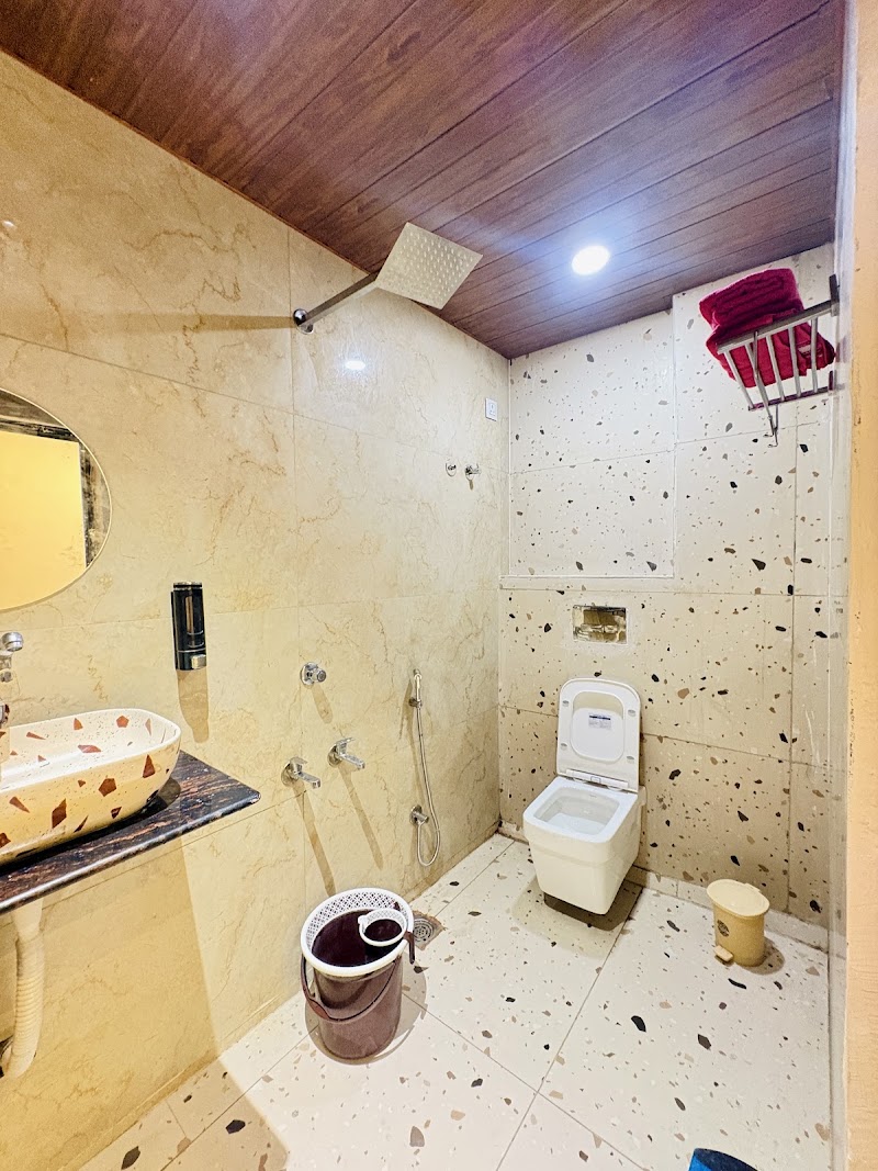 Hotel Shree Siddhivinayak - Hotel Shree Siddhivinayak Gadapuliya Rangbavdi, Suraj Nagar, Ujjain, Madhya Pradesh 456001, India