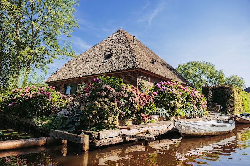 Flagship Tours - Departure Location - Flagship Tours - Departure Location, Termini 27, 1025 AZ Amsterdam, Netherlands