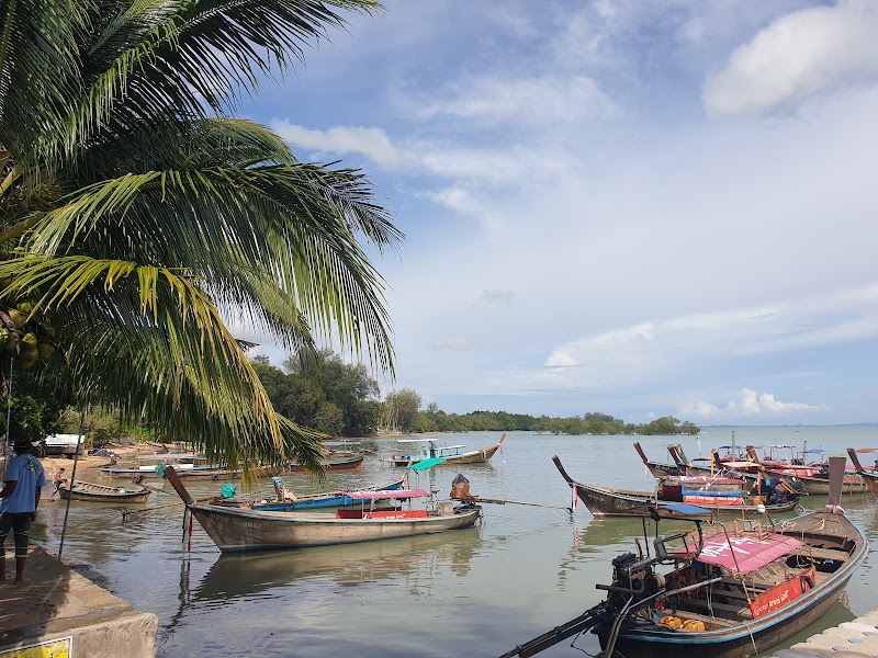Ao Nam Mao Beach - Ao Nam Mao Beach บ้านอ่าวน้ำเมาหรือท่าเรืออ่าวน้ำเมา Tambon Sai Thai, Amphoe Mueang Krabi, Chang Wat Krabi 81000, Thailand