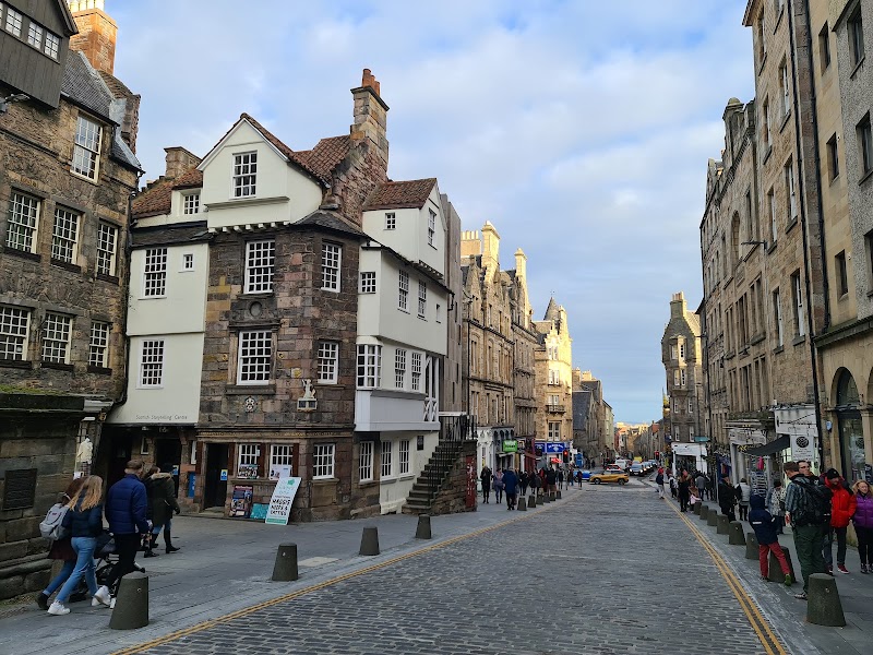 Royal Mile - Royal Mile Edinburgh EH1 1QS, UK