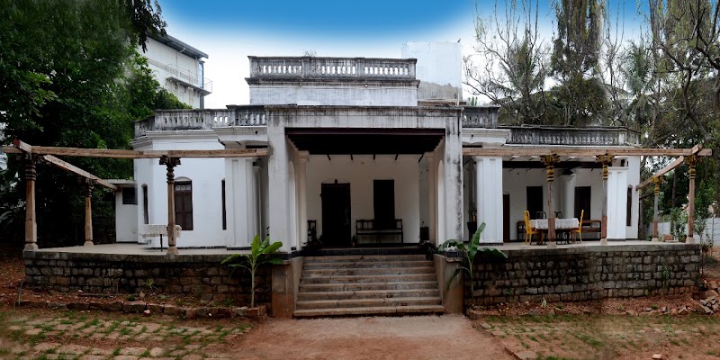 Home stay Heritage, Hampes