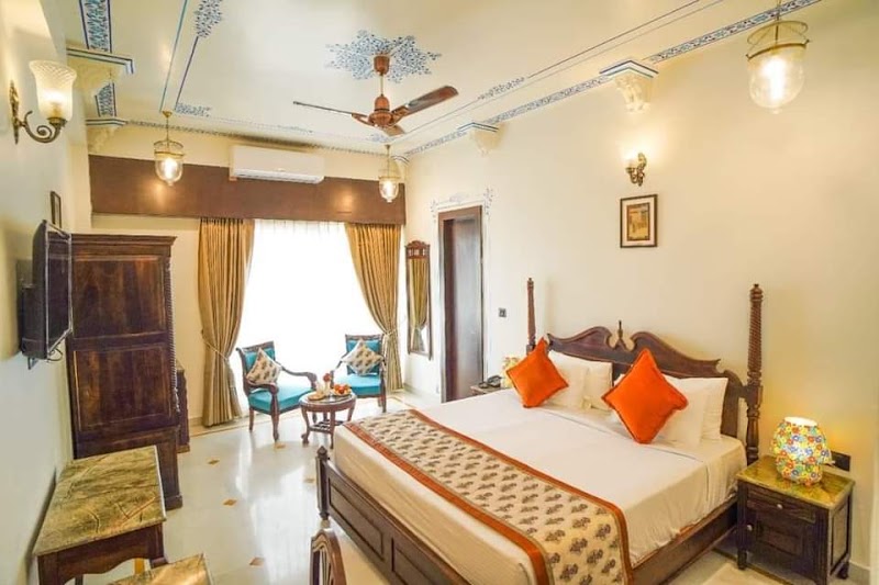 Trully hotel the amar mahal (Saheli Palace) - Trully hotel the amar mahal (Saheli Palace) HMWQ+HHR, Saheli Marg, Near HDFC Life, Panchwati, Udaipur, Rajasthan 313004, India
