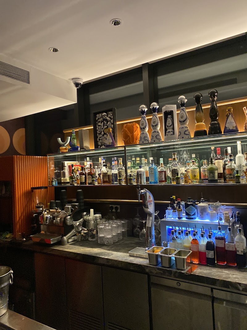Canyon Club - Canyon Club 16A Duxton Hl, 16A, Singapore 089970