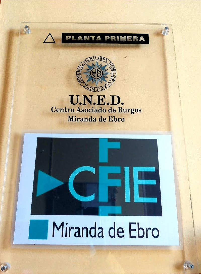 Centro Público de Educación de Personas Adultas (CEPA) "Real Aquende" - Centro Público de Educación de Personas Adultas (CEPA) "Real Aquende", P.º de La Arboleda, 6, 09200 Miranda de Ebro, Burgos, Spain