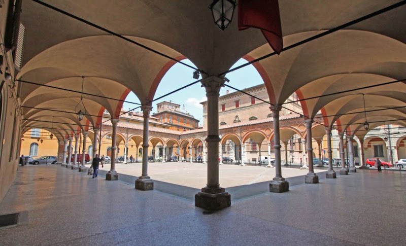 The Window on the courtyard, Entire Apartment - La Finestra sul cortile, Intero Appartamento - The Window on the courtyard, Entire Apartment - La Finestra sul cortile, Intero Appartamento, Via Guerrazzi, 6, 40125 Bologna BO, Italy