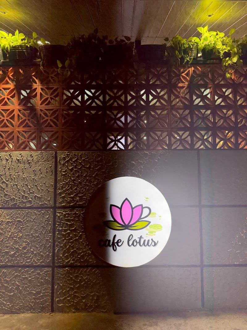 Cafe Lotus - Cafe Lotus Ground Floor, Sushila Apartment, 2323E/3, Subhash Rd, near Omkar Agro, Zadgaon, Ratnagiri, Maharashtra 415612, India