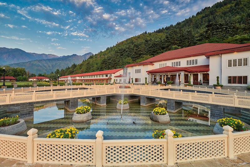 The LaLiT Grand Palace Srinagar - The LaLiT Grand Palace Srinagar Gupkar Rd, Srinagar, 190001