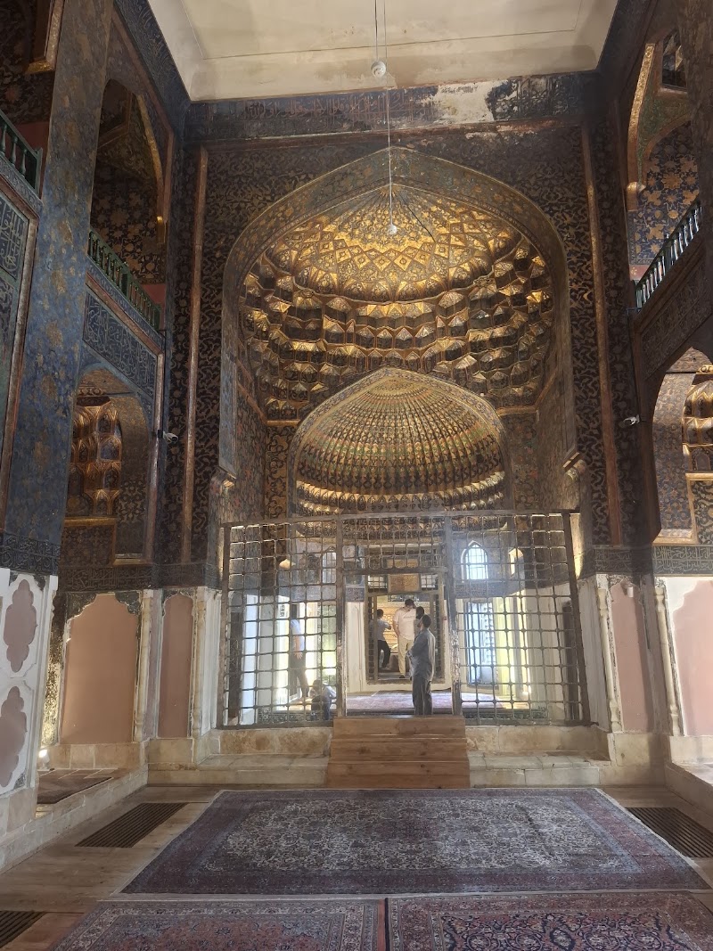 مجسمه شاه اسماعیل صفوی - مجسمه شاه اسماعیل صفوی, Ardabil, Ardabil Province, Ardabil, Sheikh safi al-din ardabili, پیاده راه شیخ صفی الدین اردبیلی (Sheykh safialdin Ardabili Plazza, 67XR+F3P, Iran