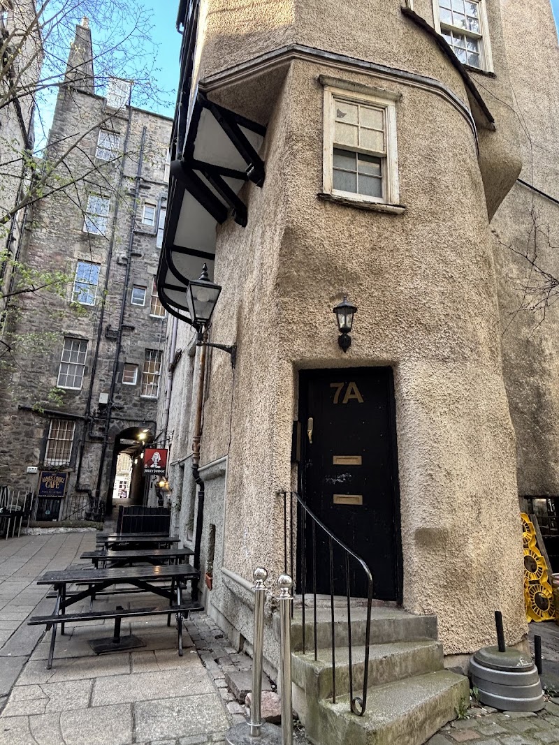 Royal Mile Suites by the Castle - Royal Mile Suites by the Castle, 493 Lawnmarket, Edinburgh EH1 2PB, UK