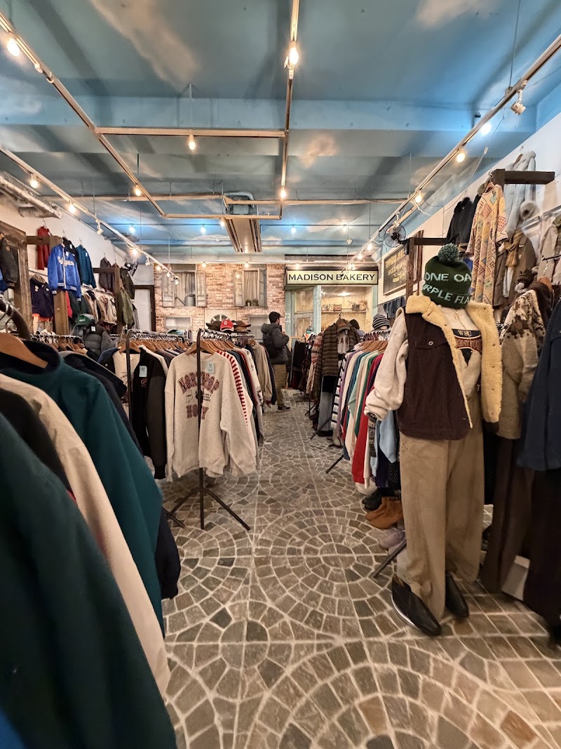 Flamingo (Shimokitazawa Store) - Flamingo (Shimokitazawa Store) Japan, 〒155-0031 Tokyo, Setagaya City, Kitazawa, 2-chōme−25−１２ リサビル 1Ｆ