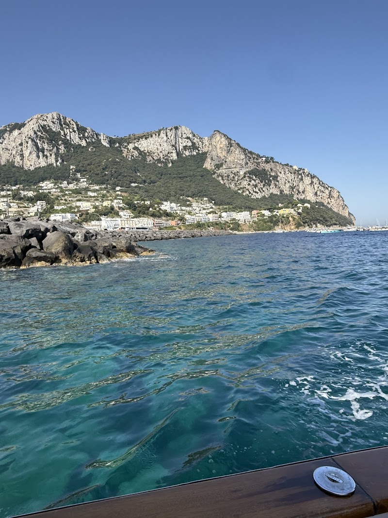 You Know! Sorrento - Amalfi coast - Capri - Ischia - You Know! Sorrento - Amalfi coast - Capri - Ischia Via Marina di Cassano, 19, 80063 Piano di Sorrento NA, Italy