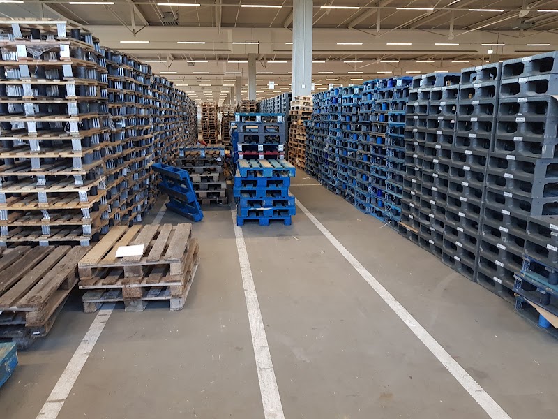 ALDI SUISSE - Aldi Suisse Strasse 2 Zweigniederlassung, 6035 Perlen, Switzerland