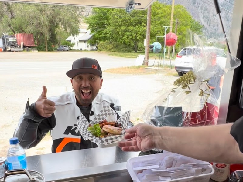 Hixzee's Gourmet Street Food Truck - Hixzee's Gourmet Street Food Truck 604 7th Ave, Keremeos, BC V0X 1N1, Canada