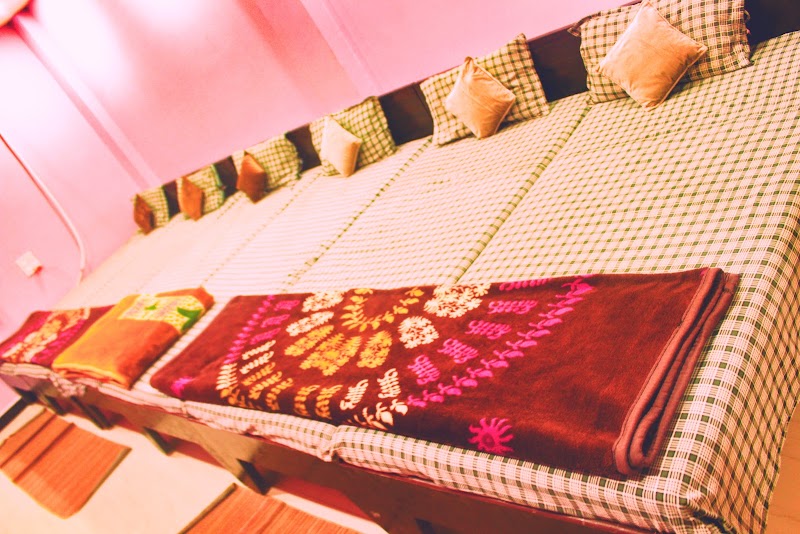 Mansarovar Guest House Near Mahakal Temple Ujjain - Mansarovar Guest House Near Mahakal Temple Ujjain, 31 Kaharwadi Ramghat Road Infront of Kumrawat Dham Dharamshala, Harsiddhi Gate, Ujjain, Madhya Pradesh 456006, India