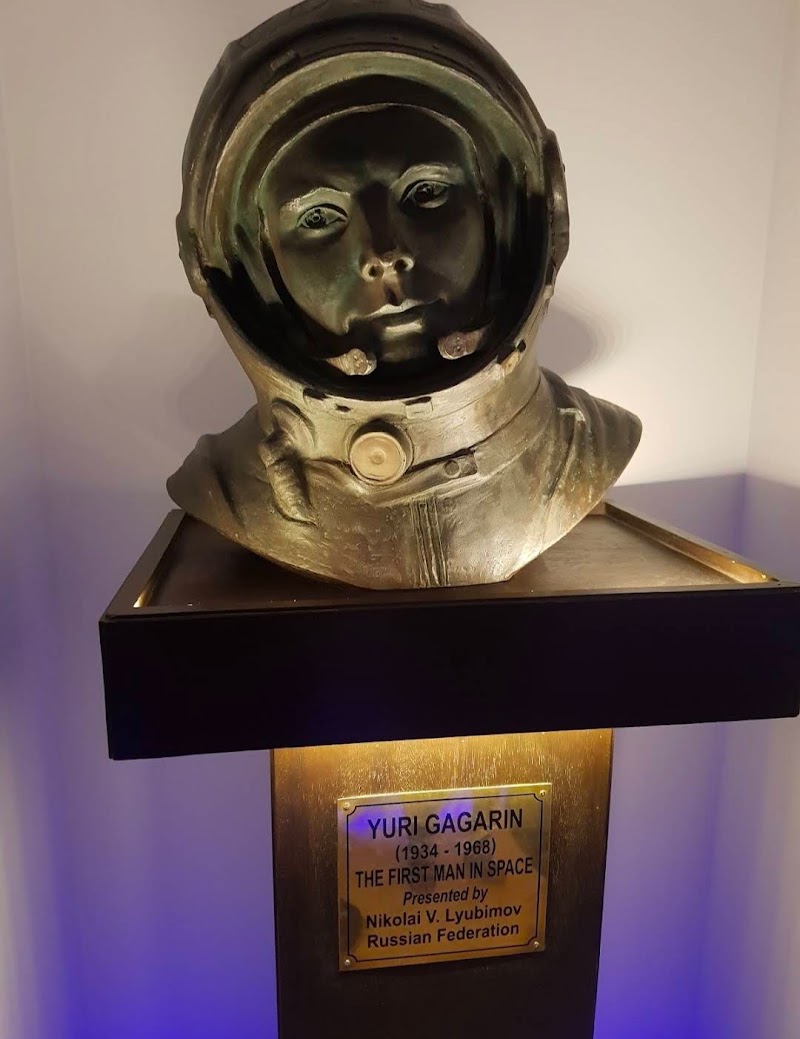 M.P. Birla Planetarium - M.P. Birla Planetarium 96, Jawaharlal Nehru Road, Paul's Cathedral, Cathedral Rd, adjacent to St, Maidan, Kolkata, West Bengal 700071, India