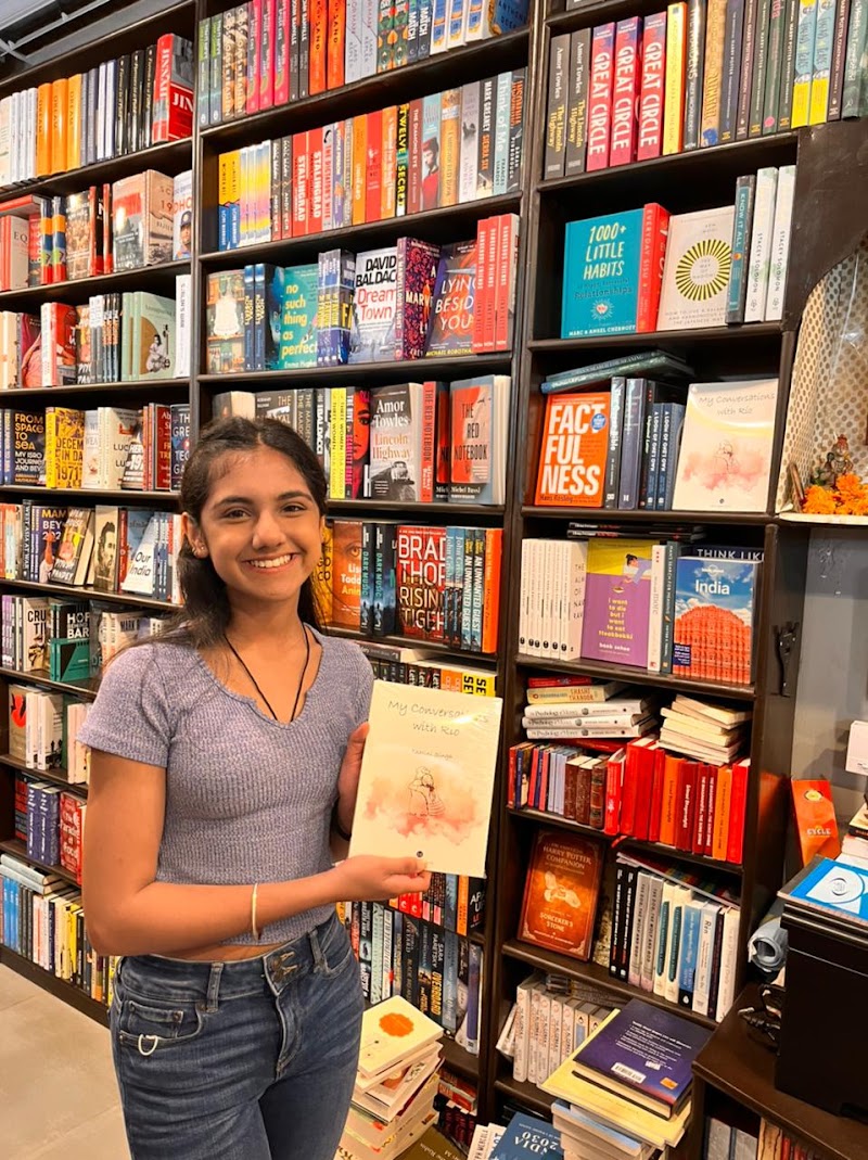 Bahrisons Booksellers Galleria - Bahrisons Booksellers Galleria 2nd floor, R1, Galleria Market, Sector 28, DLF Phase IV, Gurugram, Haryana 122009, India