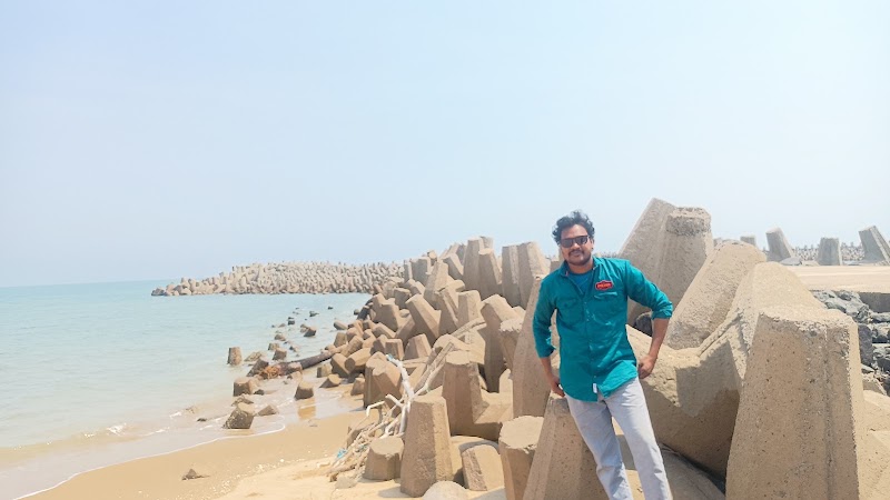 Rock beach view point - Rock beach view point 85F5+PV4, Pynampuram, India