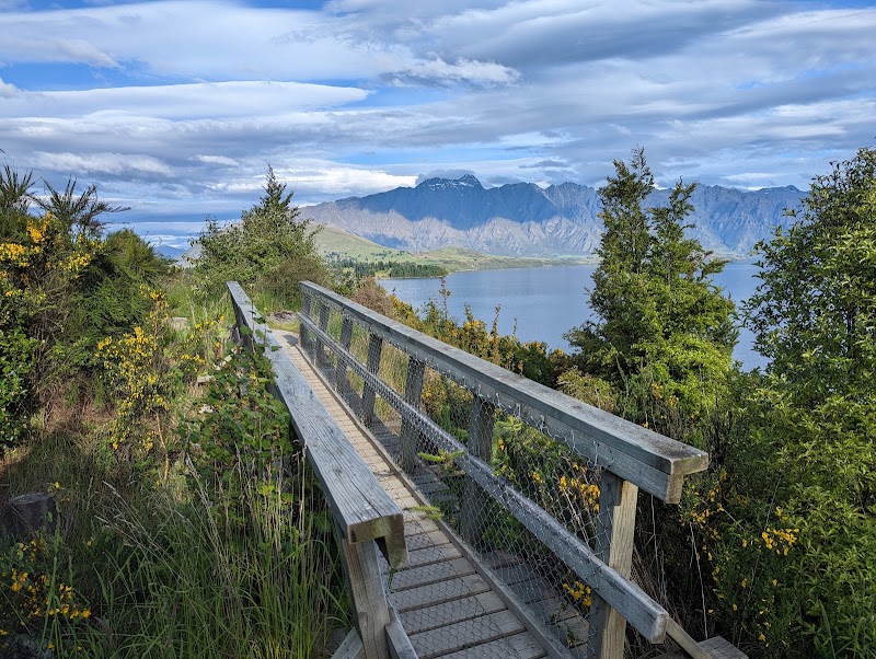 Sunshine Bay Track - Sunshine Bay Track, 28 Evergreen Place, Sunshine Bay, Queenstown 9300, New Zealand