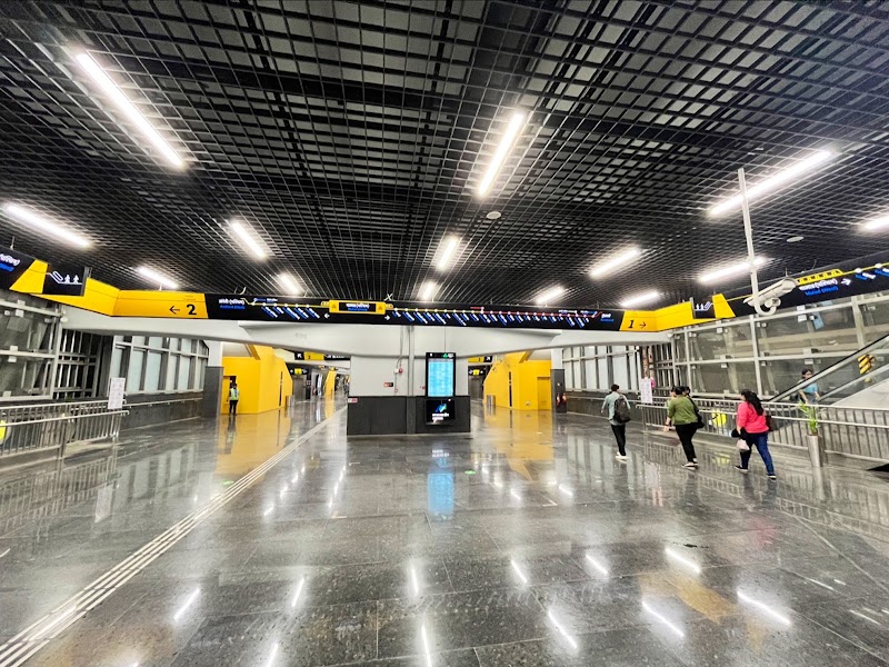 Malad West Metro Station - Malad West Metro Station 1406-A, 16E, New Link Rd, Malad, Mindspace, Malad West, Mumbai, Maharashtra 400064, India