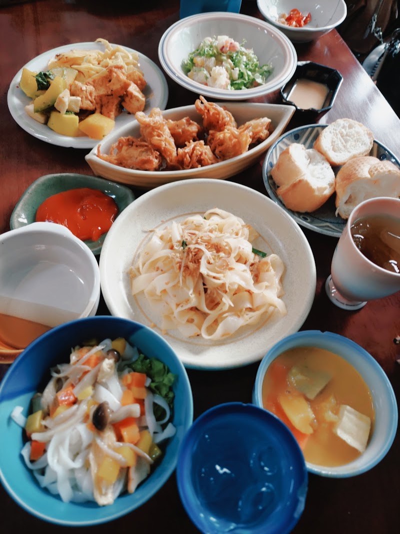 Quán chay Lá | Vegetarian Restaurant - Quán chay Lá | Vegetarian Restaurant 66/10 Phạm Ngọc Thạch, Xuân Hòa, Hồ Chí Minh 700000, Vietnam