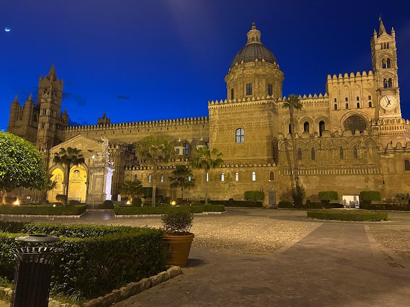 Palermo Cathedral - Palermo Cathedral, Via Vittorio Emanuele, 490, 90134 Palermo PA, Italy
