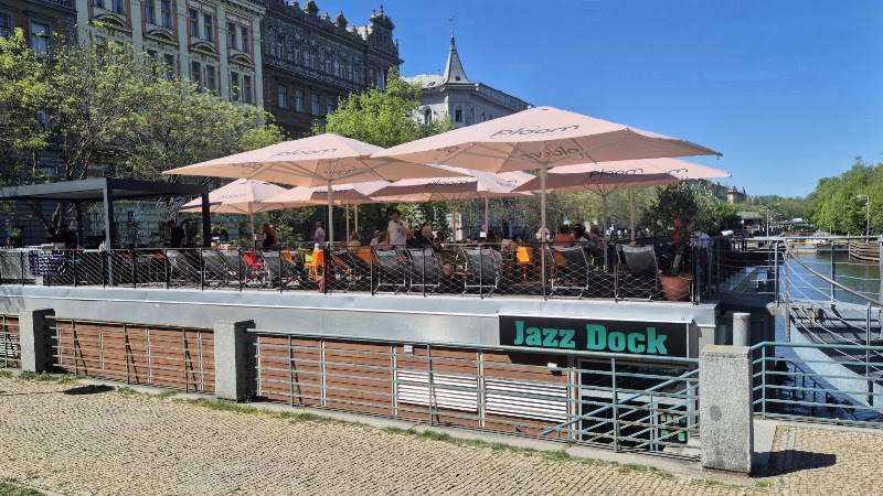 Jazz Dock - Jazz Dock, Janáčkovo nábř. 3249/2, 150 00 Praha 5-Smíchov, Czechia