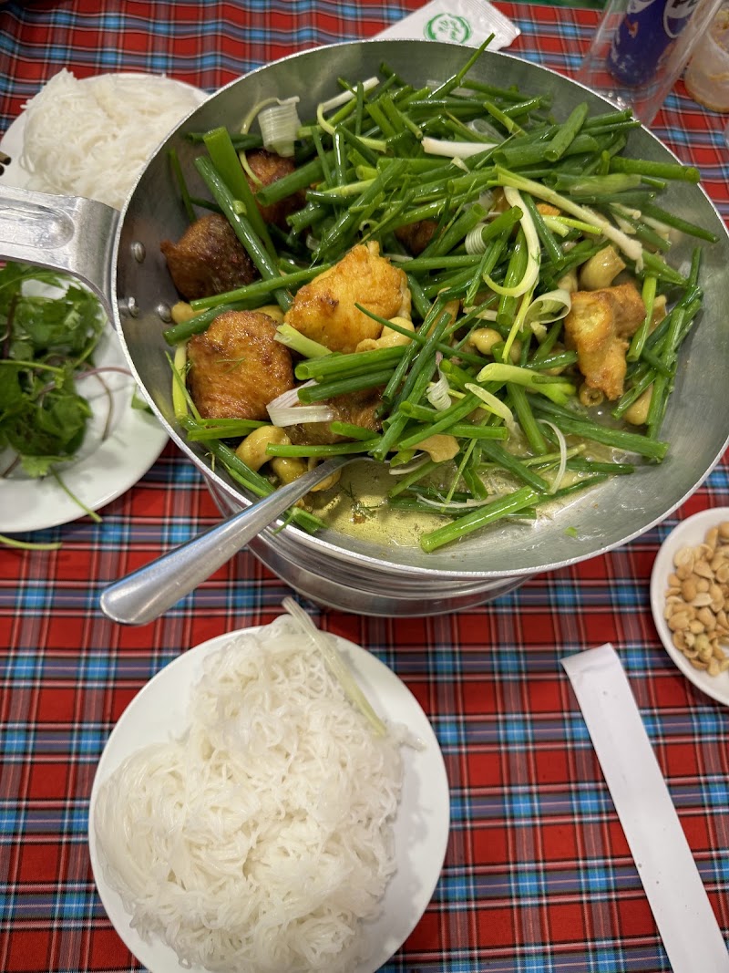 Chả Cá Anh Vũ - Chả Cá Anh Vũ, 120K1 P. Giảng Võ, Ô Chợ Dừa, Hà Nội 100000, Vietnam
