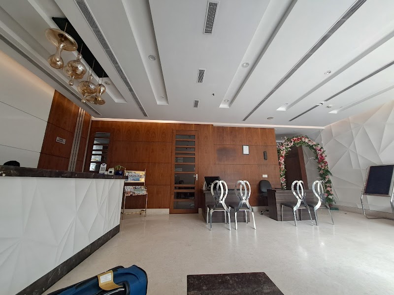 Hotel Silvete - Hotel Silvete 4 A, 4 A, Rana Pratap Marg, opp. National P.G College, Hazratganj, Lucknow, Uttar Pradesh 226001, India