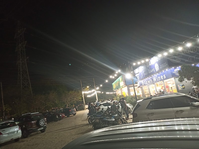 2nd Wife Restaurant - 2nd Wife Restaurant 97, Sector 43 Service Rd, Block D, Sector 44, Gurugram, Haryana 122003, India