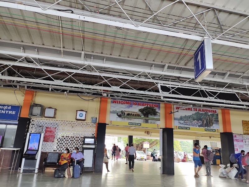 Alappuzha Railway Station - Alappuzha Railway Station, Kunnumpuram, Alappuzha, Keralam 688012, India