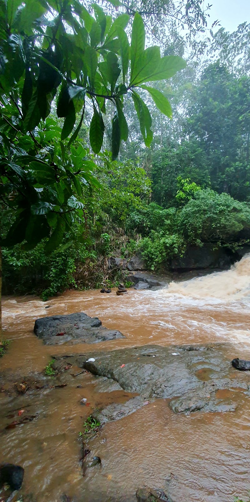 Dunumala Ella Waterfall - Dunumala Ella Waterfall, 46X2+3R7, Galapitamada, Sri Lanka