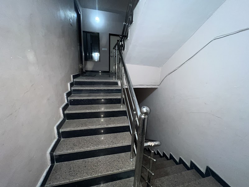 Ramdut Palace Guest House - Ramdut Palace Guest House Rooms @ 999, Durgapuri, Durgapuri Colony, Naka, Faizabad, Uttar Pradesh 224001, India