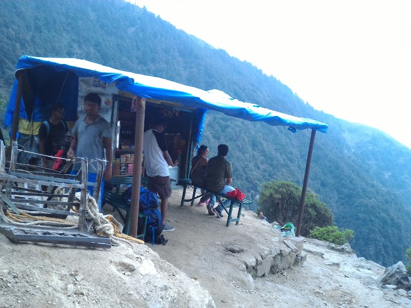Best View Cafe - Best View Cafe, 784V+87G, Trail to Triund Hill, Dharamshala, Himachal Pradesh 176216, India