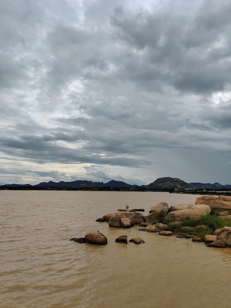 Bhairasagara lake - Bhairasagara lake, MP89+FWH, Amani Byrasagara, Karnataka 561209, India