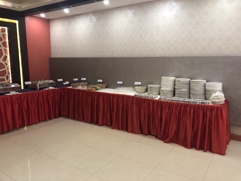 Veggie Galaxy - Veggie Galaxy Ground Floor, 218E/71, Mahatma Gandhi Marg P Square Mall, Civil Lines, Prayagraj, Uttar Pradesh 211001, India