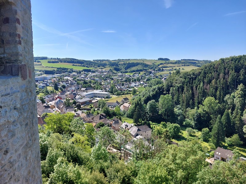 Schönecken Castle - Schönecken Castle, 54614 Schönecken, Germany