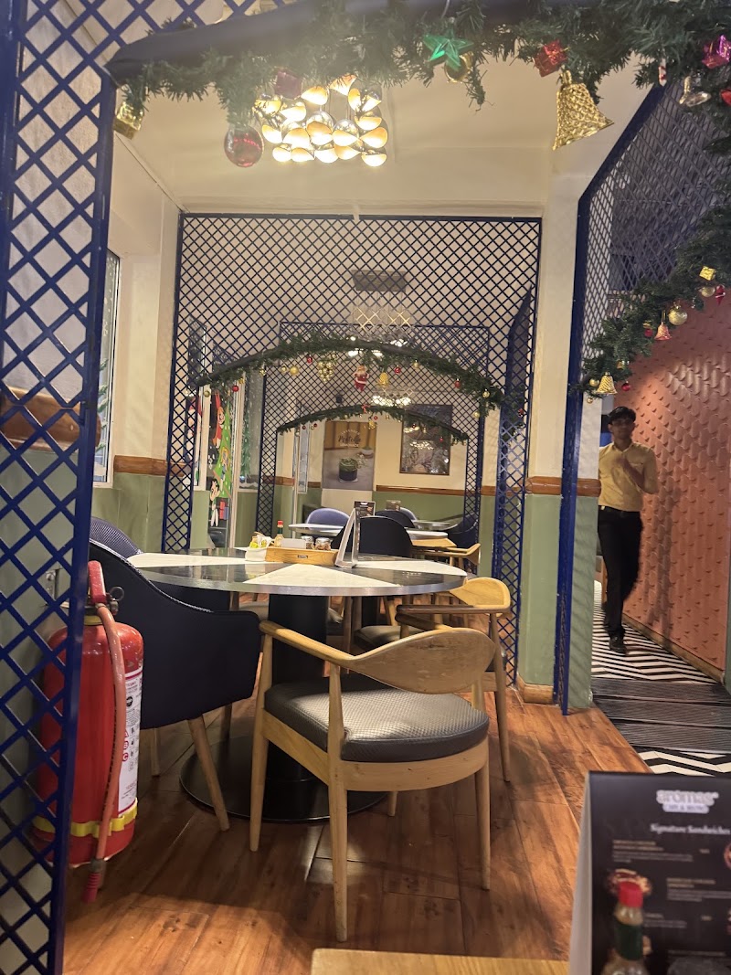 Aromas Café & Bistro - Aromas Café & Bistro Ground Floor, Mamta Building, Waterfield Road, Linking Rd, near National College, Bandra West, Mumbai, Maharashtra 400050, India