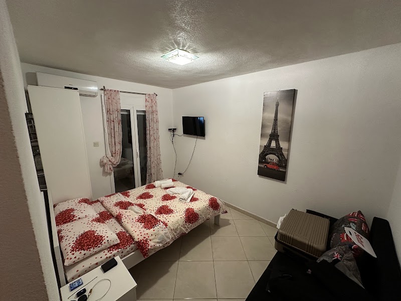 Seaside Apartments - Seaside Apartments, Prcanj 208 Kotor, Prčanj 85330, Montenegro