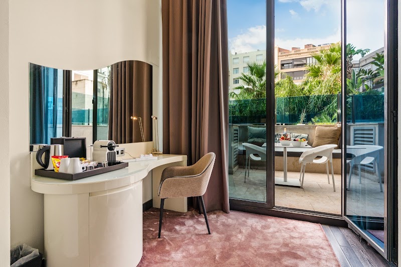 Hotel Indigo Barcelona - Plaza Catalunya by IHG - Hotel Indigo Barcelona - Plaza Catalunya by IHG Gran Via de les Corts Catalanes, 629, Eixample, 08010 Barcelona, Spain
