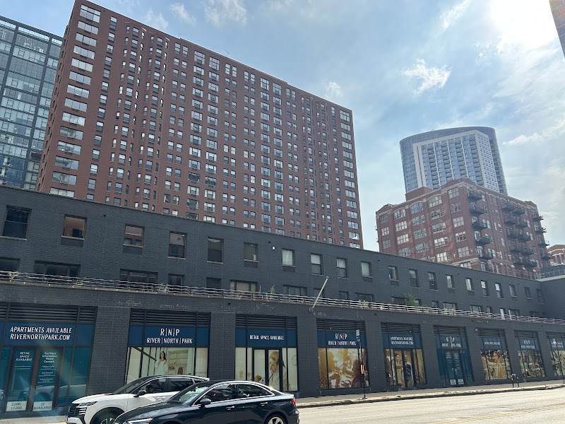 River North Park Apartments - River North Park Apartments, 320 W Illinois St, Chicago, IL 60654, USA