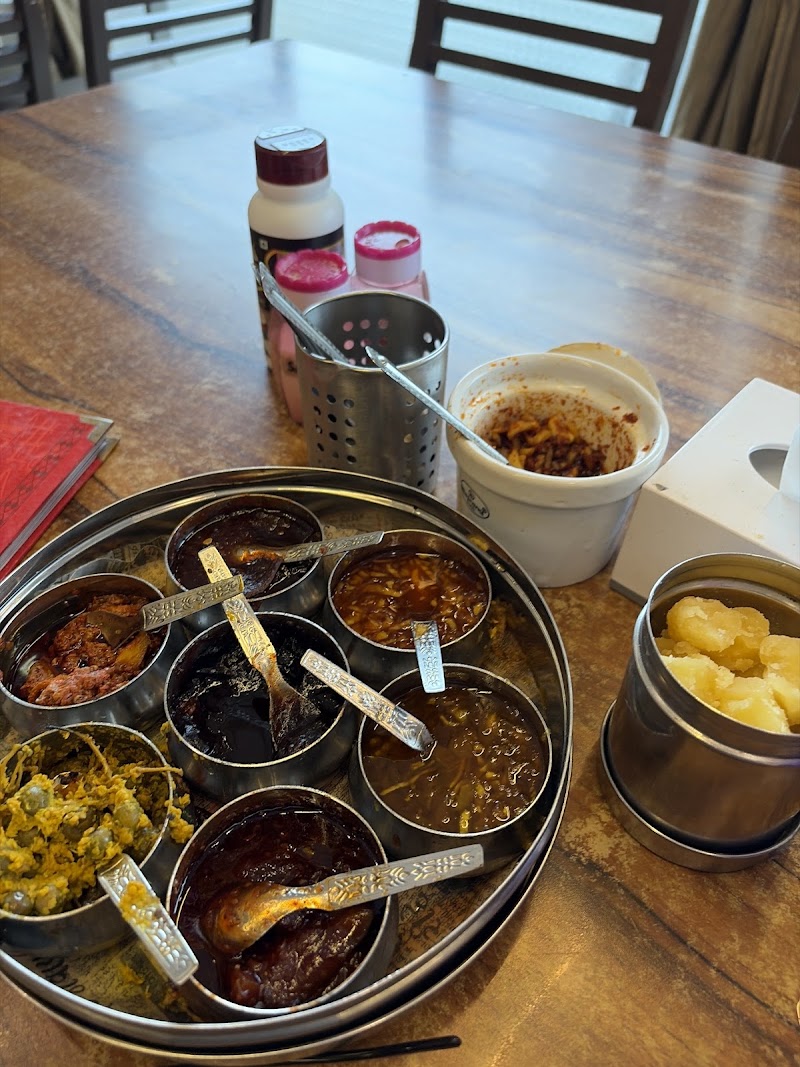 Shree Khodiyar Kathiyawadi Dhaba - Shree Khodiyar Kathiyawadi Dhaba, First floor, 112-116, 100 Feet Rd, near TOWER-A, Satellite, Ahmedabad, Gujarat 380015, India