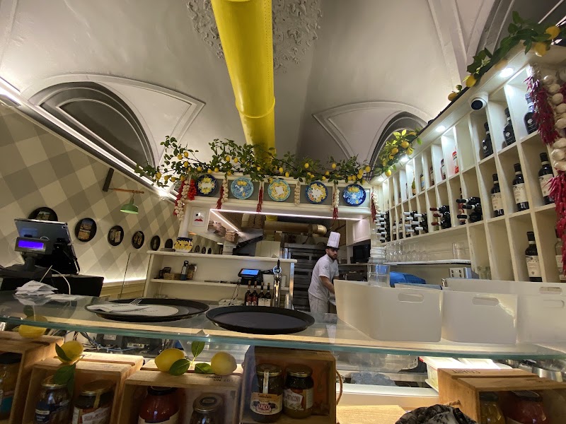 Mister Pizza - Mister Pizza, Piazza del Duomo, 5r, 50122 Firenze FI, Italy
