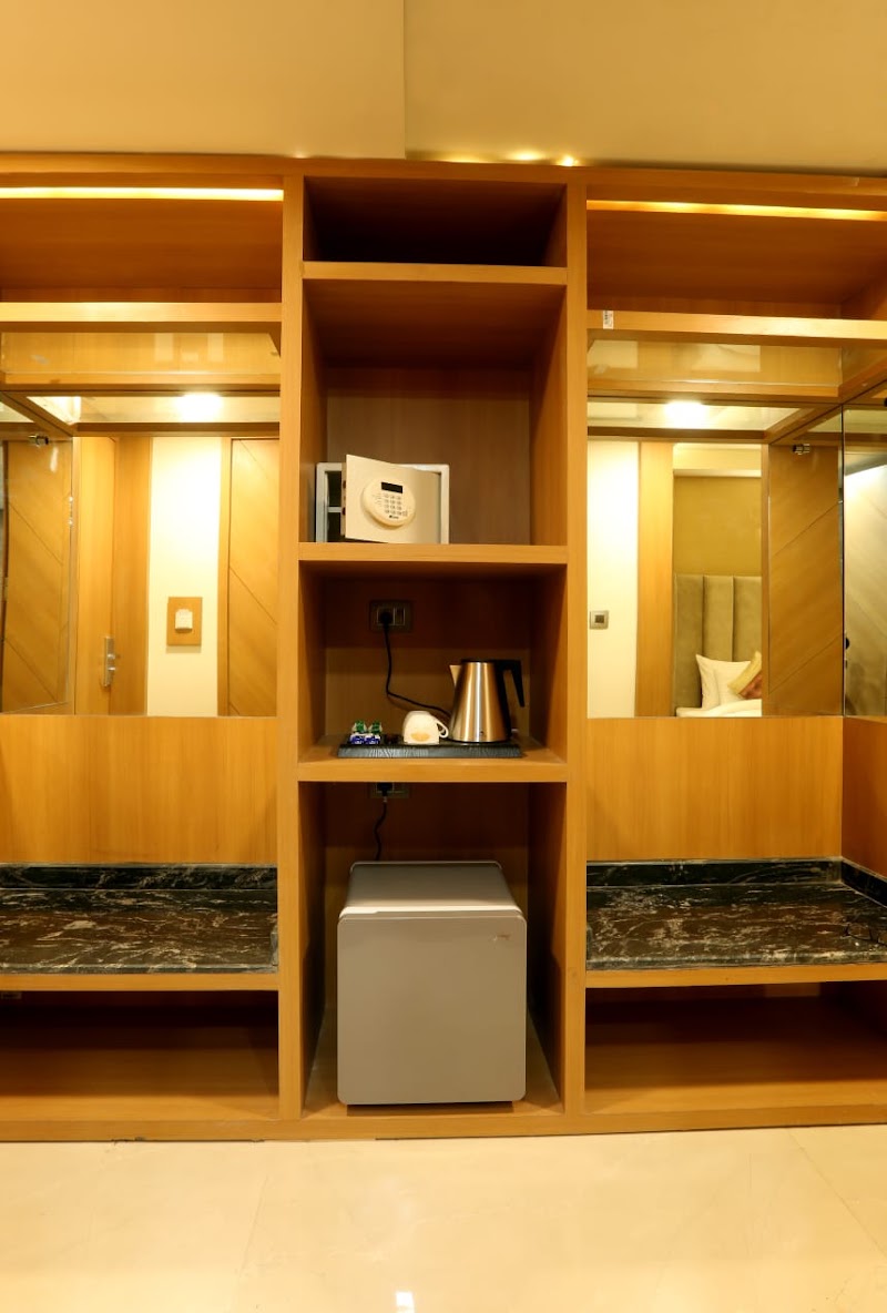 Hotel Omega - Hotel Omega PLOT, 2018P, Block A, Greenwood City, Sector 45, Gurugram, Haryana 122003, India